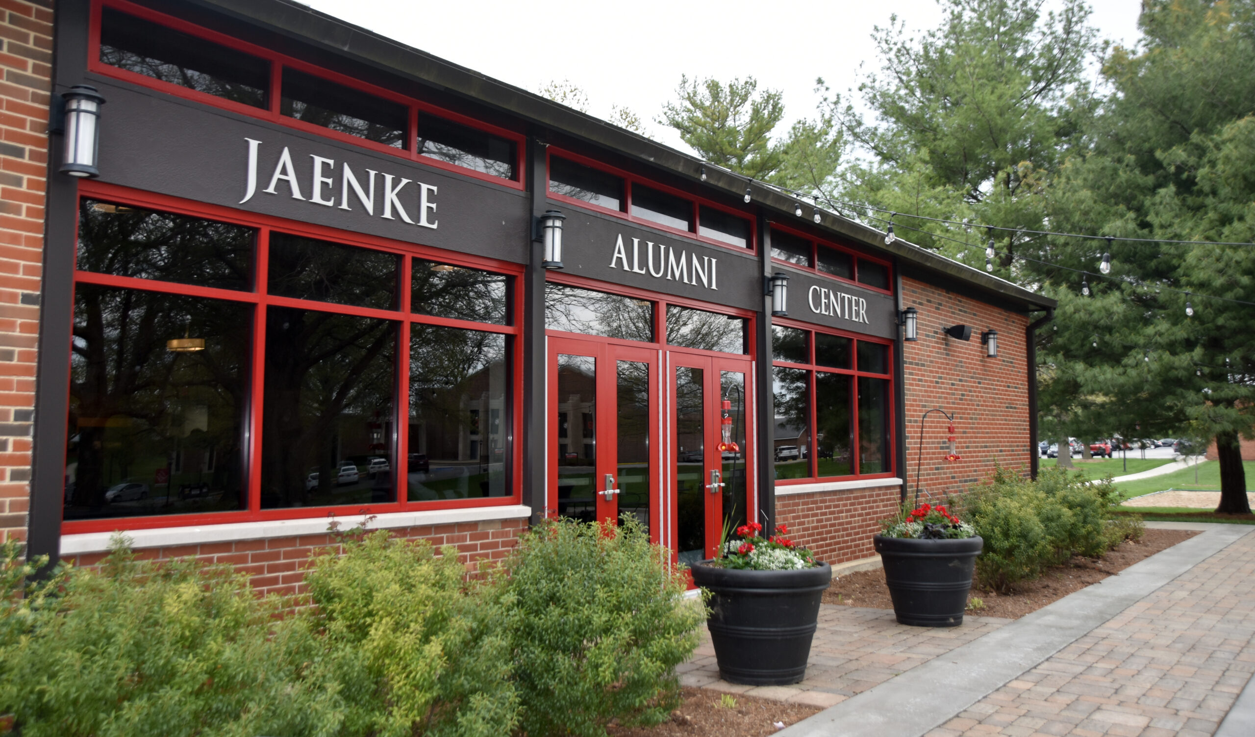 Wide view of the Jaenke Alumni Center patio's entrance.