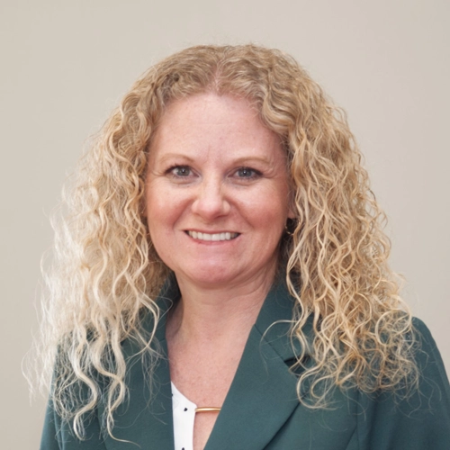 Jenny Loveless headshot